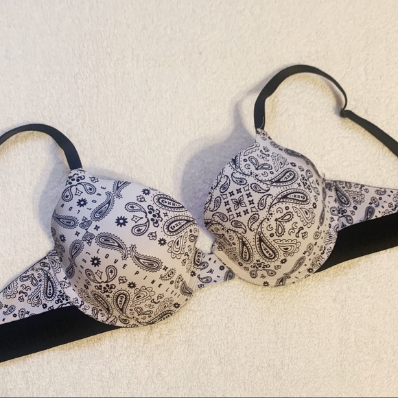 PINK Victoria's Secret Other - 🥳VS Pink Bra